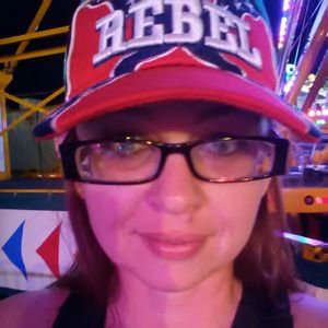 Meet your Posher, Roxanne